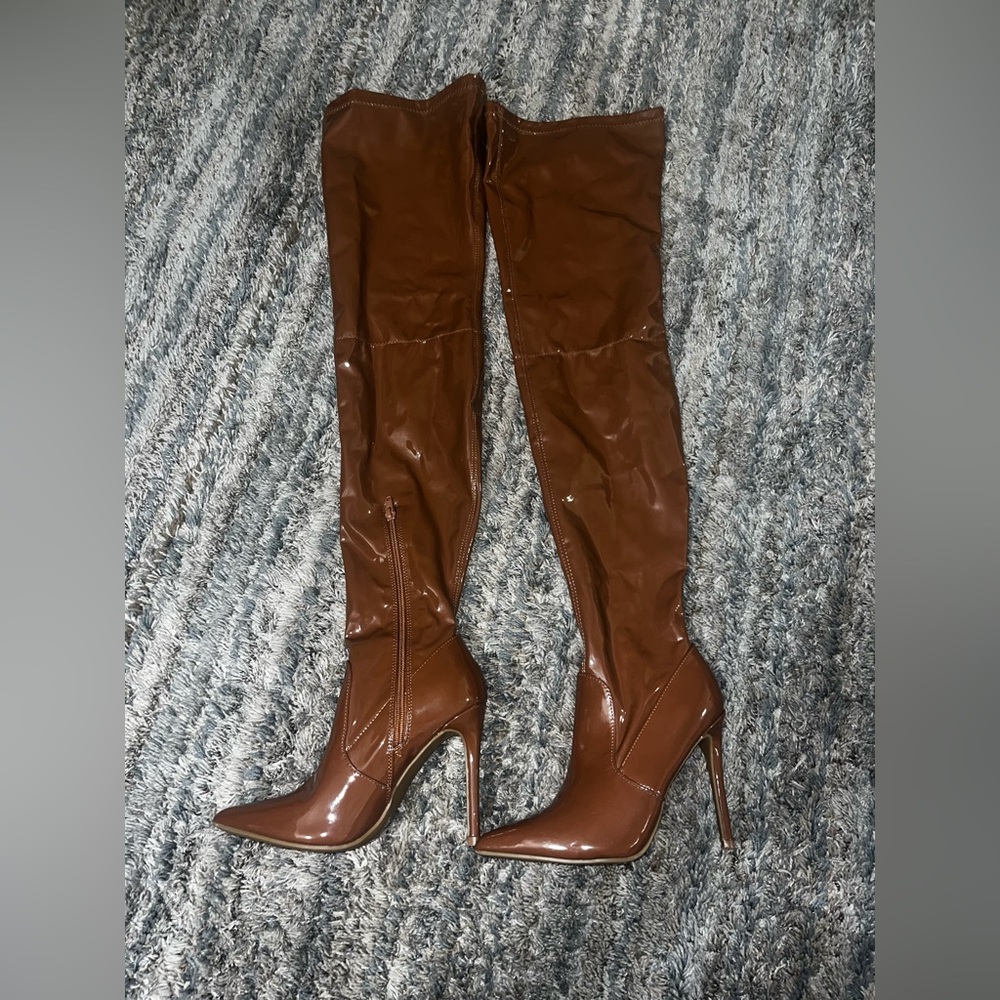 Elegant Brown Over-the-Knee Boots